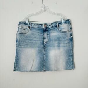 Maurice’s Blue Denim Short Skirt Women’s Size 20W